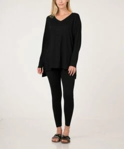 Coupon 🎉 Zenana Black Slit-Side V-Neck Long-Sleeve Top & Leggings - 👩 Women 🥰