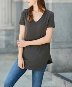 Deals 🎁 Zenana Ash Gray V-Neck Curved-Hem Tee - 👩 Women ⭐