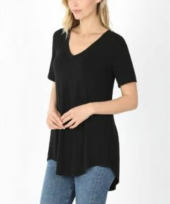 Promo ๐ฏ Zenana Black V-Neck Curved-Hem Tee - ๐ฉ Women โ